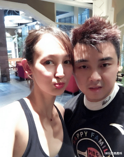 王皓|乒乓冠军王皓：30岁娶美妻，32岁面临婚姻危机，他如何化解？