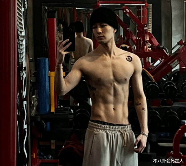 许凯|赘肉、肚腩、白斩鸡，10位男星身材“没料”还敢露肉，自信过头