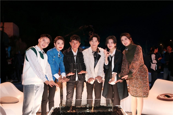 围炉音乐会|让音乐回归生活|11月20日晚8: 30《围炉音乐会》温暖再出发