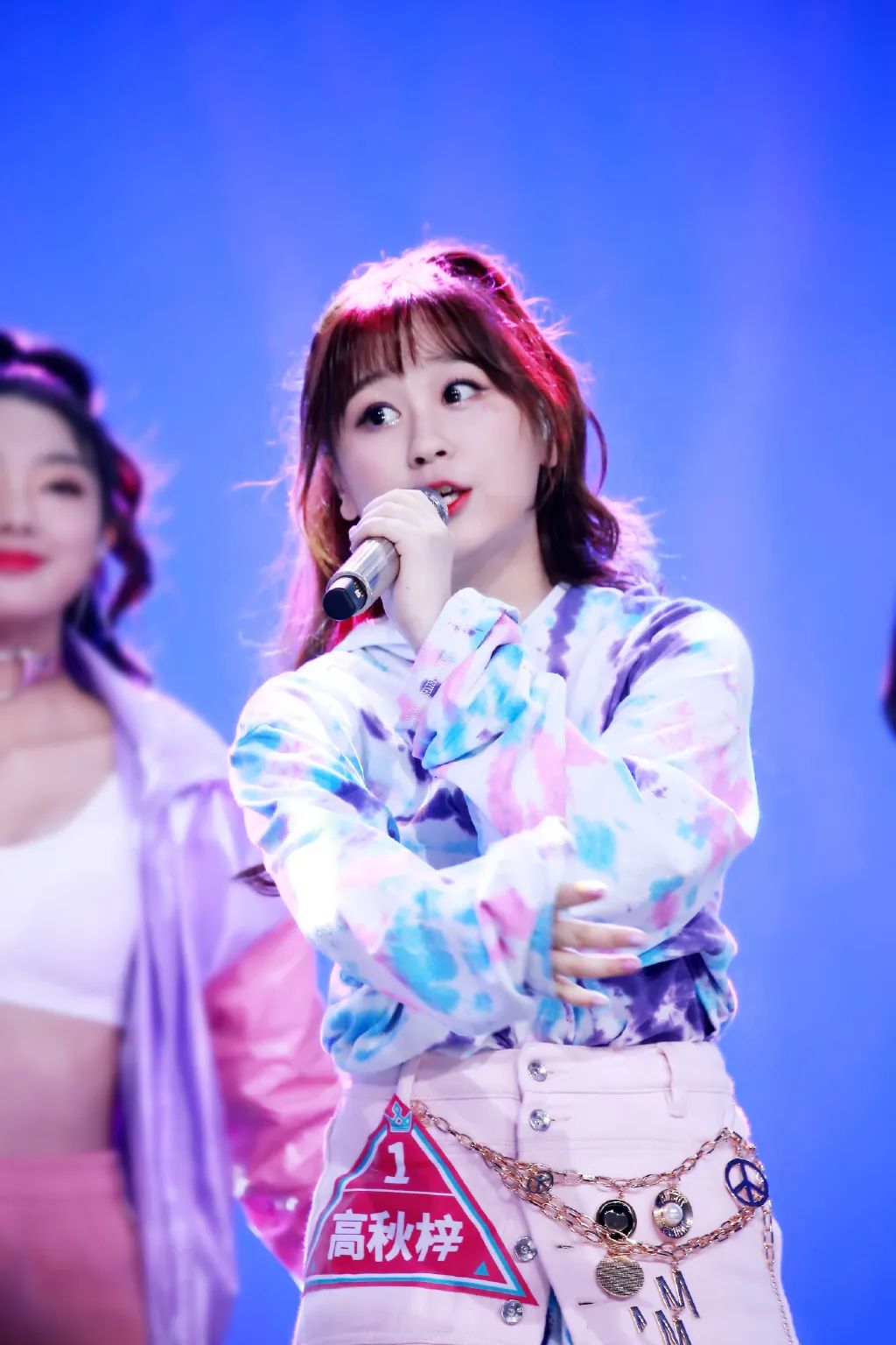 选秀|两年前的选秀顶流，怎么糊到去街边摆摊了？