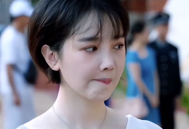 陈小纭|陈小纭声称男演员首次见面就吻戏：生理反应到恶心！曾气哭容祖儿