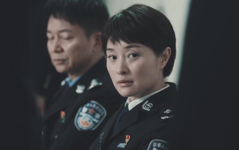 警察|端着一张脸就别演警花了，这四位女演员告诉你，啥是飒爽长官气派