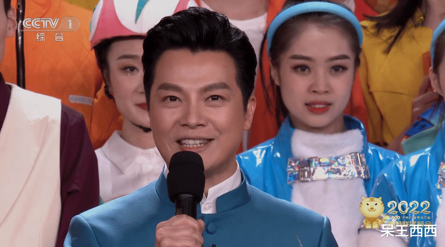 任鲁豫|央视门面主持人任鲁豫录制节目意外受伤,无奈暂停录制工作