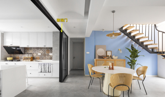 3个国家厨房对比:日韩的看似干净整齐,论务实,还真比不上国内