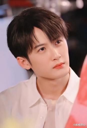 檀健次|檀健次刚上头就下头?与粉丝互动引争议,网友:实在没想到