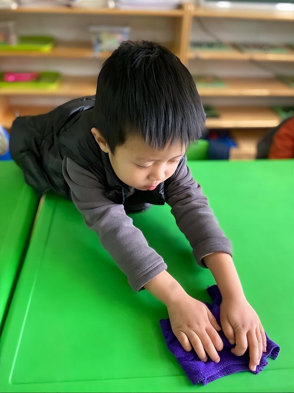 全职妈妈|幼儿园老师:全职妈妈带大的娃和职场妈妈带大的娃,差距很明显