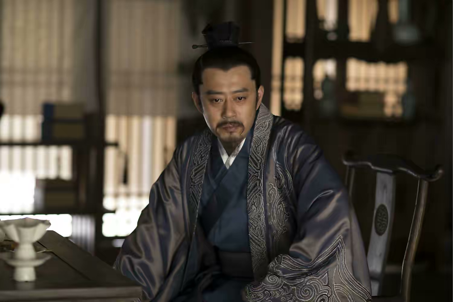 强直性脊柱炎|当电工3年，演戏24年，戏红人不红，如今50岁事业家庭双丰收