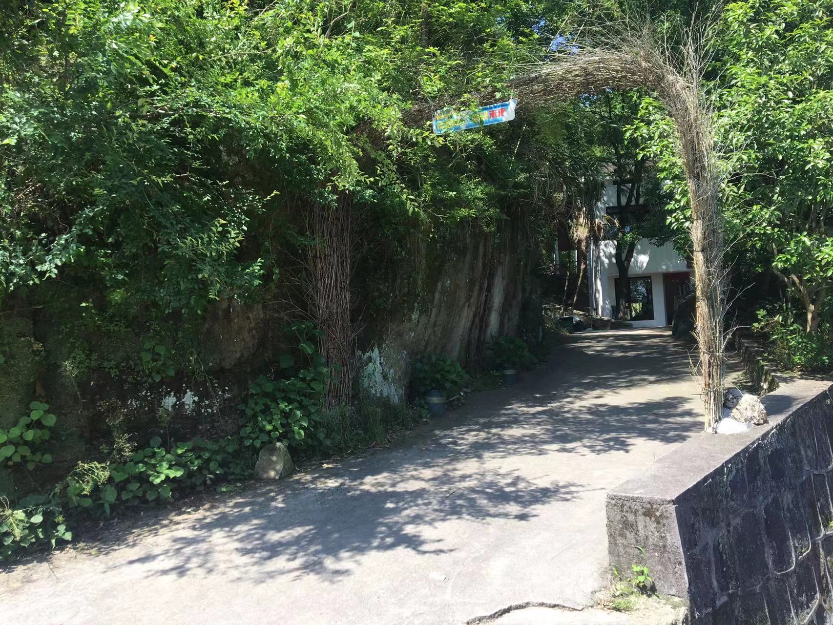 |藏在黑麋峰山谷里的农家乐罗汉山庄