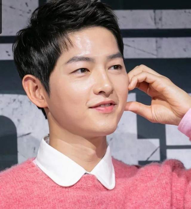 乔妹"拒"送祝福 宋仲基表白宋慧乔 宋仲基宋慧乔ins合照