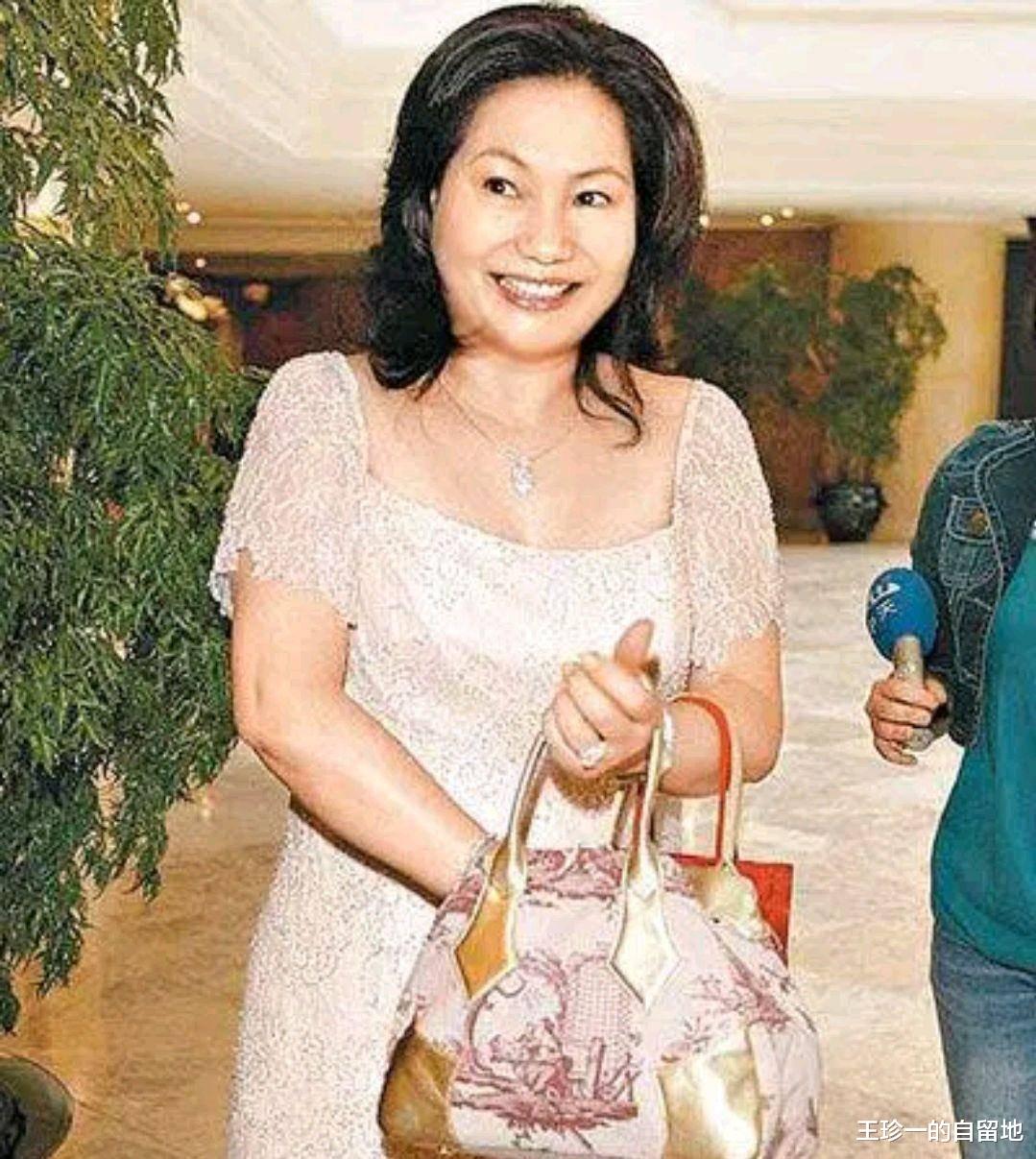 大S|大S妈妈黄春梅:原谅出轨丈夫,辛苦养大3个女儿,我是女儿的靠山