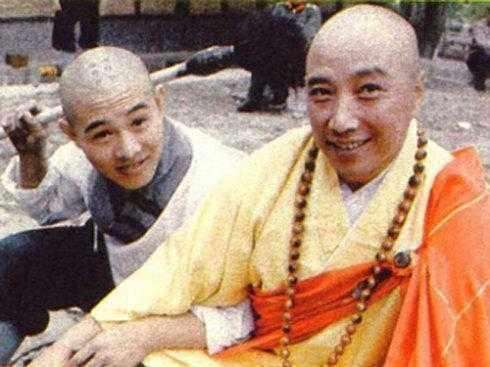 吴京|一代武术大师离世!吴京深夜崩溃:再见了师傅…