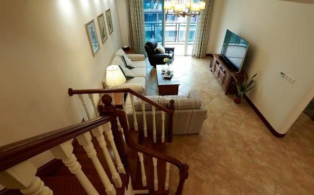 我家170平的复式楼,美式装修花了35万,还有大露台可以种菜吃!