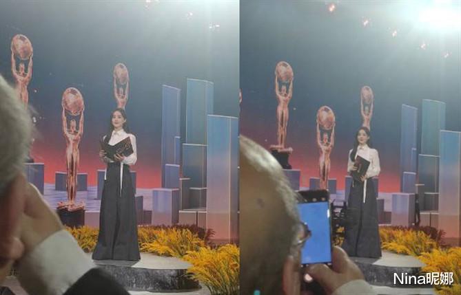 赵丽颖|赵丽颖登上三农人物榜单!穿白衬衫阔腿裤变女企业家,太正能量被众网友追捧