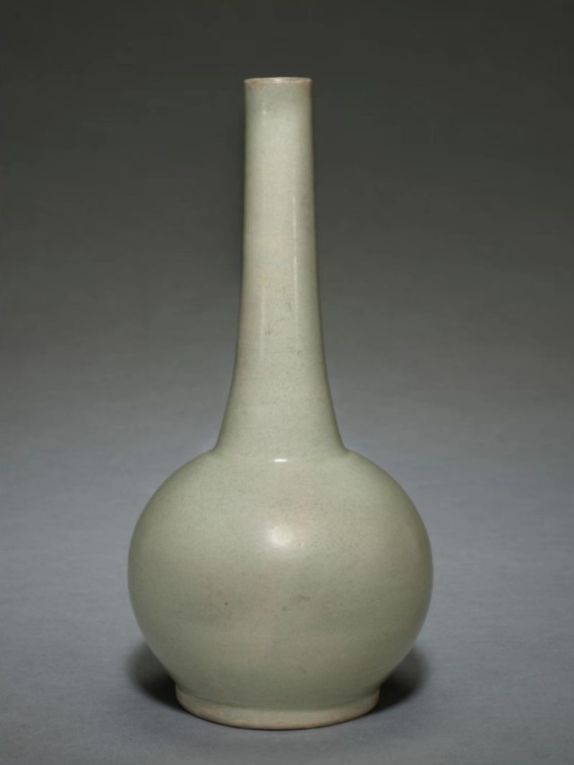 秘色瓷|千峰叠翠色,明月漾春水——唐法门寺出土秘色八棱净瓶