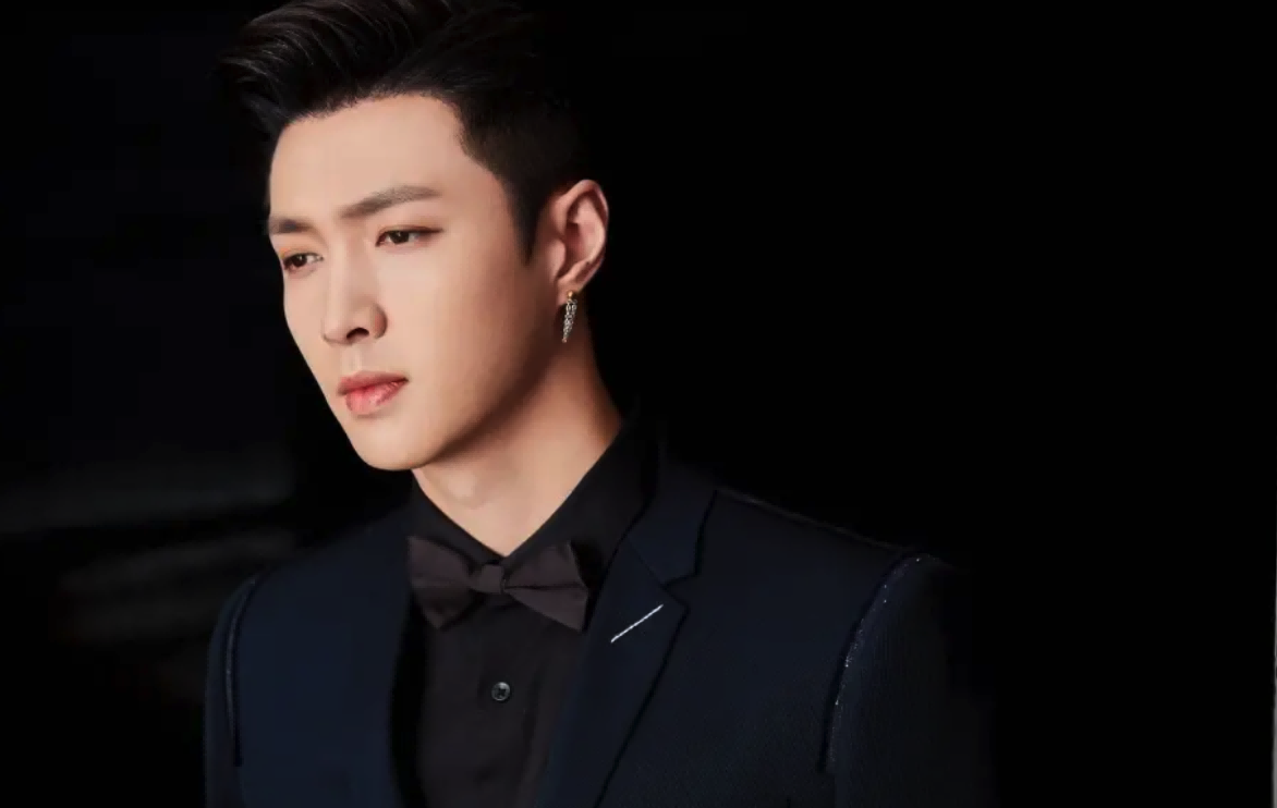 杨洋|同为“西装男神”,把杨洋肖战和靳东张晋放一起,差距就出来了