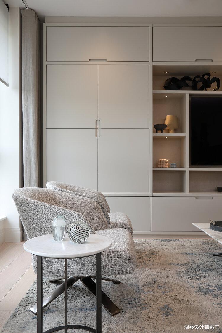 家简简单单就好，122㎡整屋刷白，搭配灰色系奠定空间清冷基调