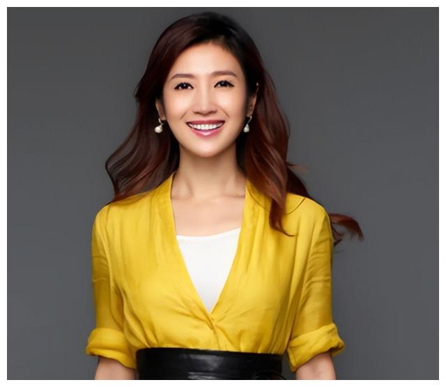 和蒋虎丁克17年的春妮，为何二婚嫁给刚强1年就生下儿子？