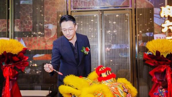 汪小菲|汪小菲去台内幕“签字卖饭店”1原因破局，员工爆被要求休无薪假