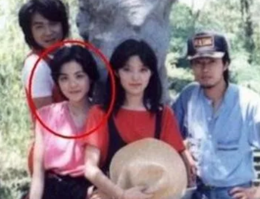 王菲|王菲为什么会信佛？一切都源于多年前母亲对她的一场“绯闻”误会