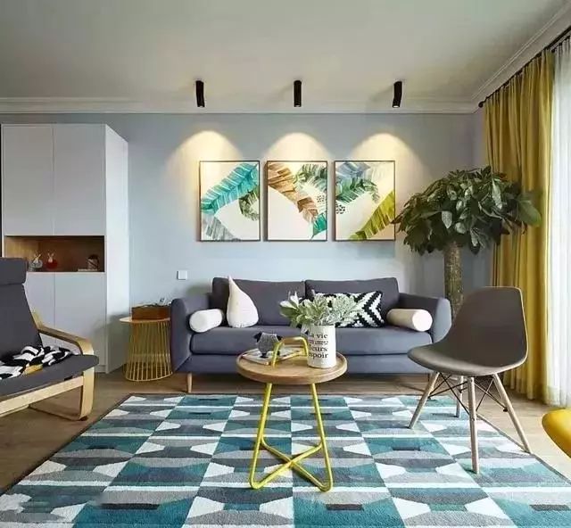 客厅吊顶这样装，非常漂亮，抬头一看就是一道美丽的风景线