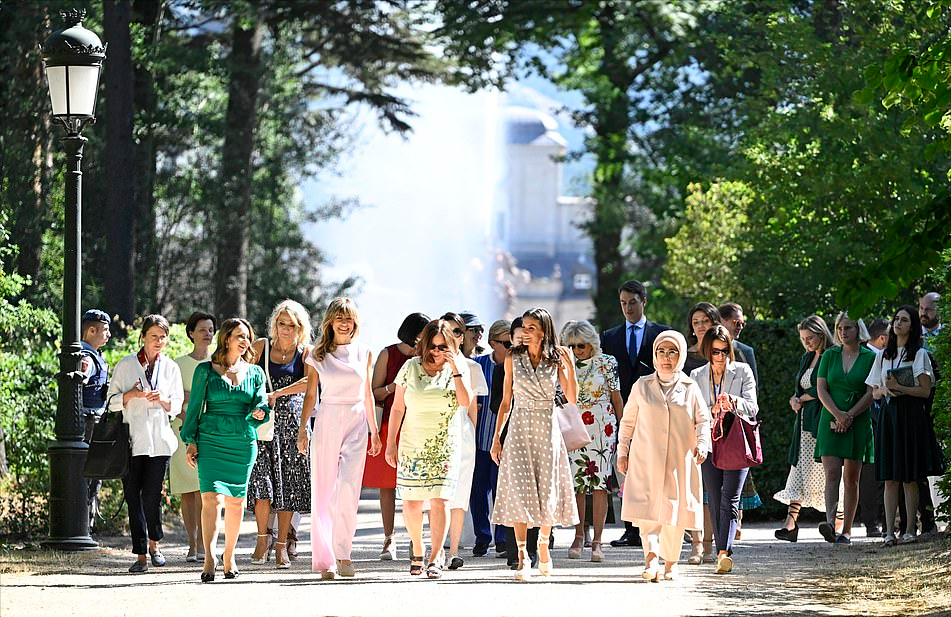 第一夫人们大合影！卢森堡首相的同性恋丈夫太帅，抢了夫人们风头