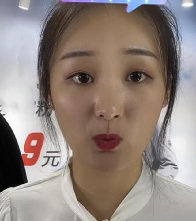 朱之文 大衣哥女儿罕见开直播，瘦30斤后变得更自信，换了发型宛如洋娃娃
