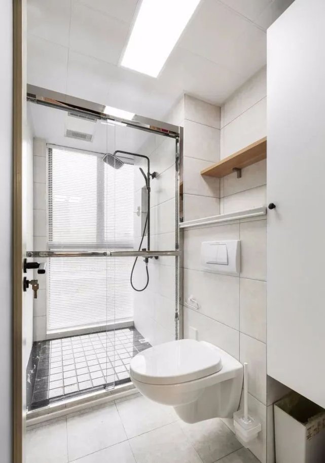 家里装修卫生间怎么装？全家人都拍手叫绝