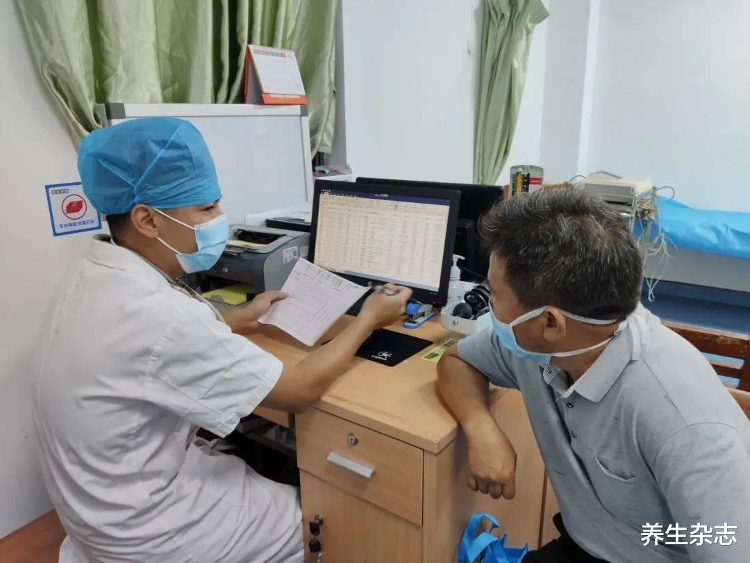 |47岁大哥滴酒不沾,查出肝癌,医生:常吃2种“美味佳肴”,肝或扛不住