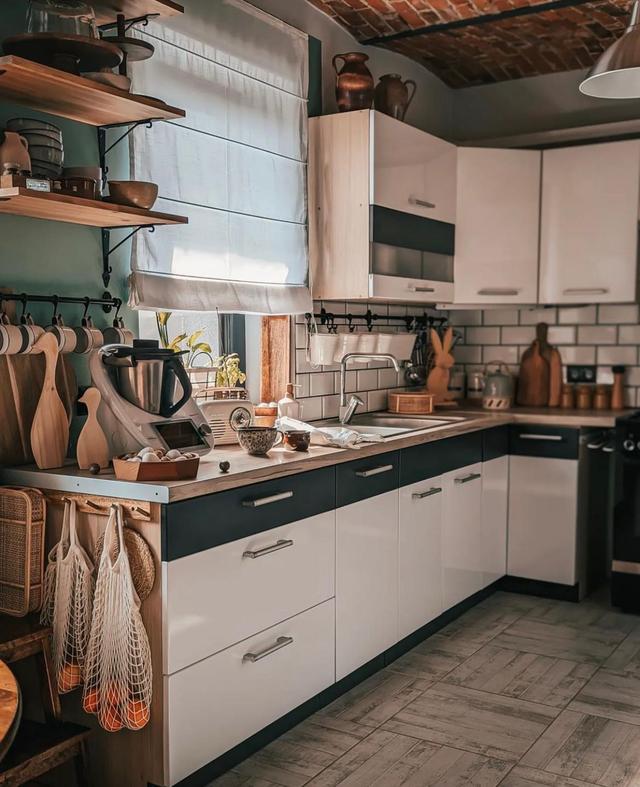 30岁波兰女主家,没有贵重物品但自然温暖,网友:身心变得平静