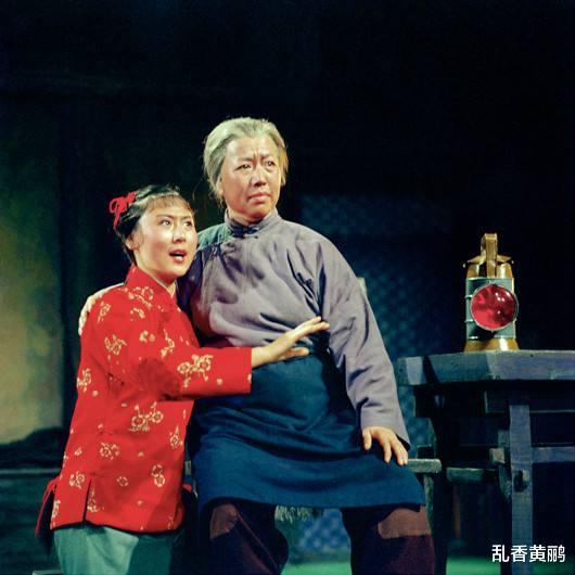 李婷|李婷的贾母,是硬化出来的,看看原贾母候选人,才是真正的慈眉善目