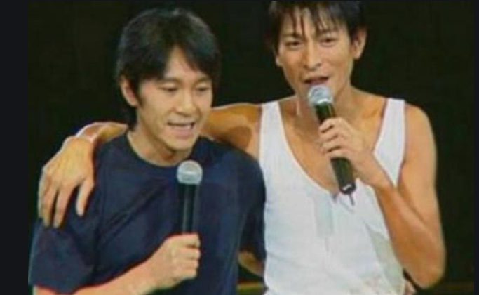 向华强|他是香港大佬,向华强70大寿请都请不来,却频频现身刘德华演唱会