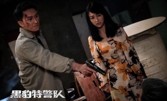 腾讯音乐|《黑豹特警队》上映,特警勇斗亡命之徒,真枪实弹嗜血对决