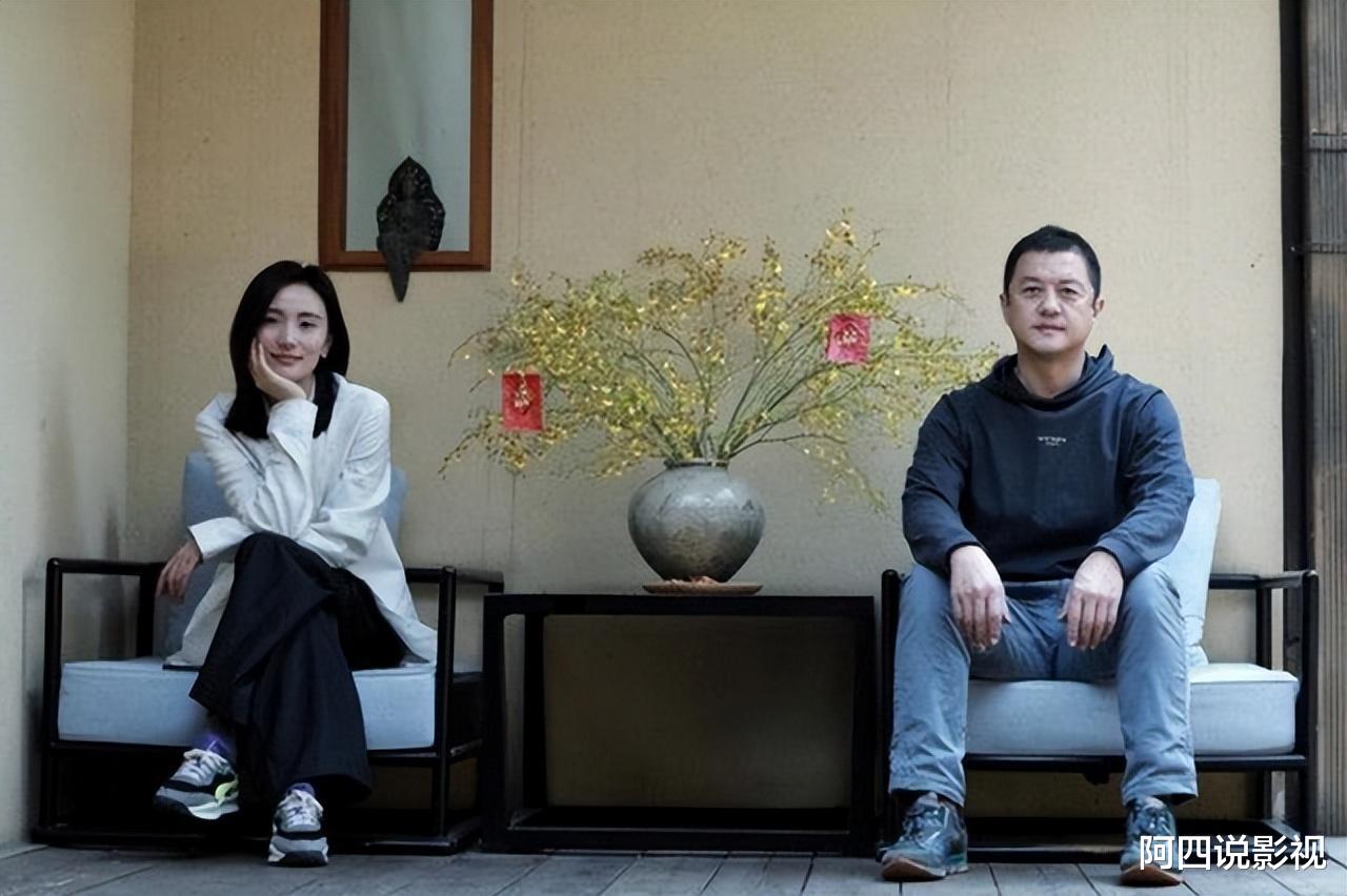 李亚鹏|卖房还债？李亚鹏全家搬离市中心豪宅，到郊外房子居住