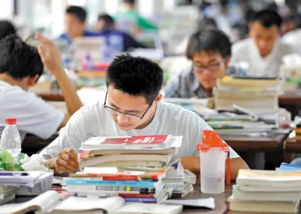 考研|考研半路冲出个“拦路虎”，部分高校设置限制条件，考生措手不及