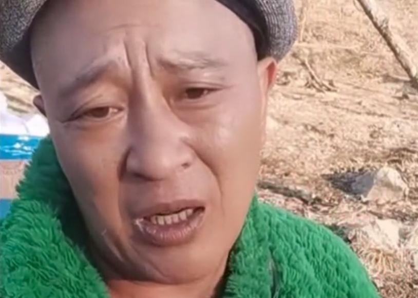 刘小光|赵四直播卖卫生巾,被网友问到脸红,直呼“这玩意不好卖”