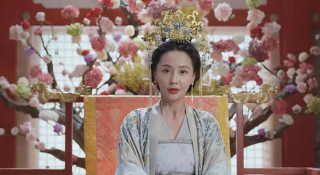 马雅舒|吴奇隆前妻给乔欣作配，自嘲在00后中没名气，44岁美貌依旧