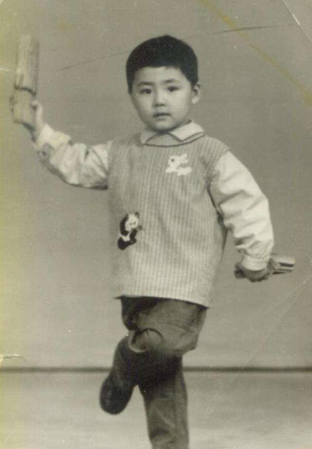 |“神剧专业户”张子健，前妻患癌执意离婚，后娶清华才女得幸福