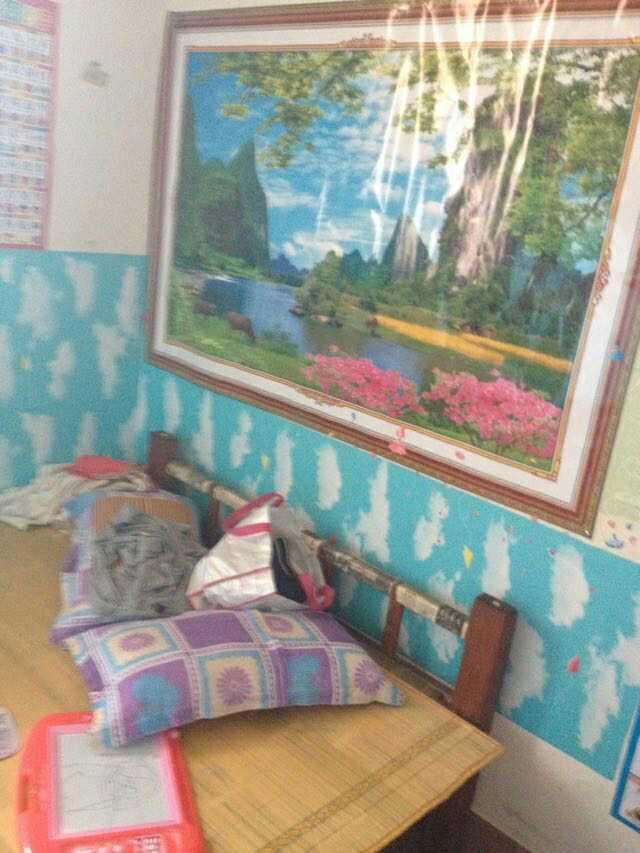 晒晒我花600元在广州租的小屋,卧室巴掌大,厕所在厨房,谁见过?