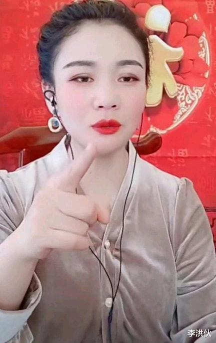 朱之文|大衣哥被指与女歌手袁庆暧昧不清，女方直播回应：我们是红颜知己