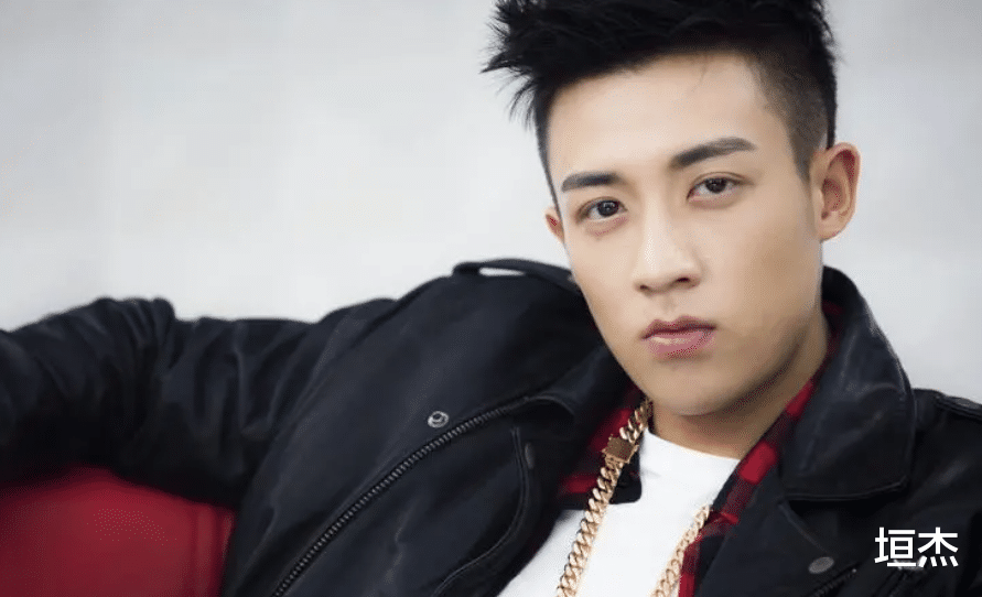 谷嘉诚|谷嘉诚：对热巴“动手动脚”，让陈小纭付房费，堪称内娱“抠王”