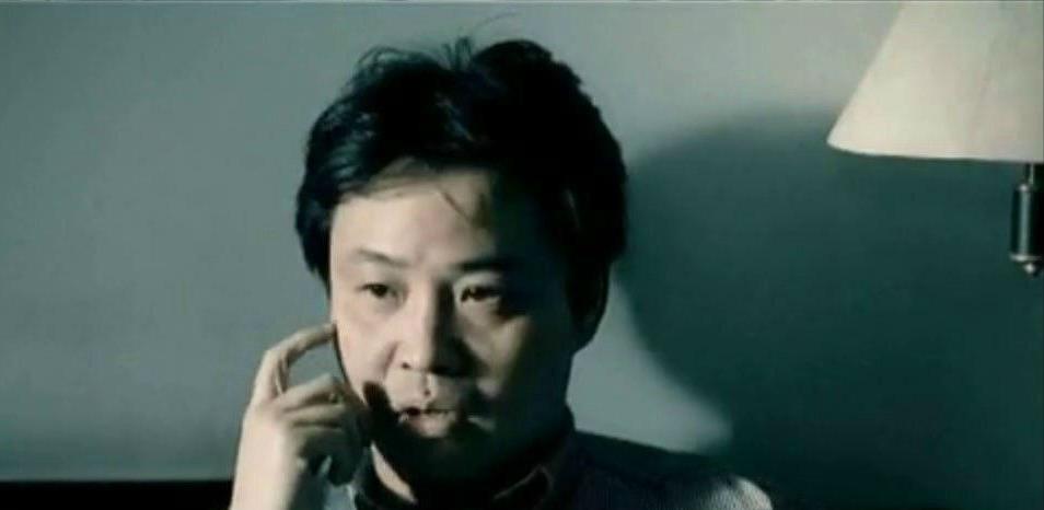余华《兄弟》:李光头暴富后对嫂子林红求爱,背后满是泄愤和不堪