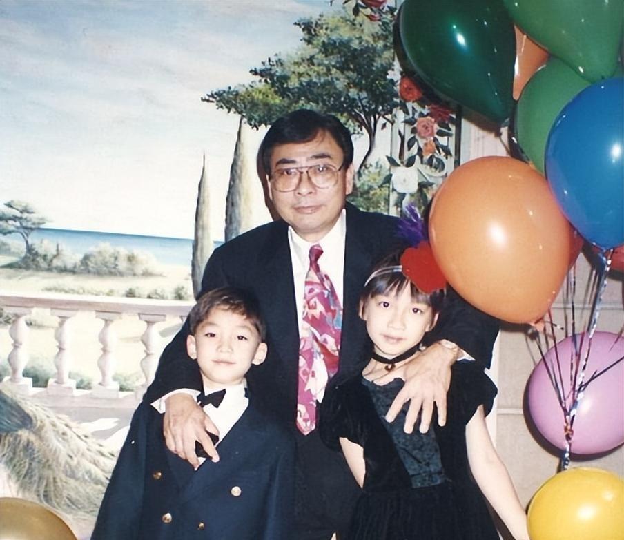 林建名|林建名:和小51岁干女儿玩“爷孙恋”,自曝有千名伴侣,活到84岁