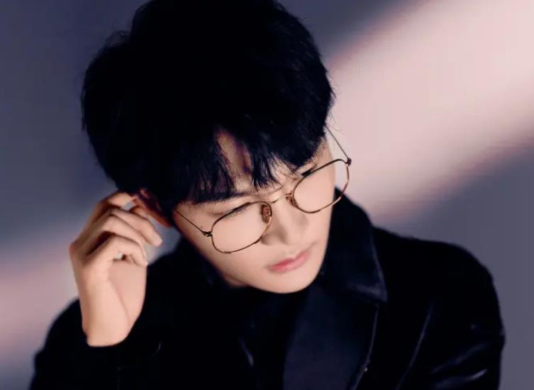 周深|天赐3：周深舞台作品，播放量破140亿，飙升榜顶，获官媒点名表扬