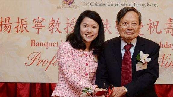 杨振宁|28翁帆岁嫁82岁杨振宁，为了丈夫身体坚持早睡，不要孩子也恩爱！