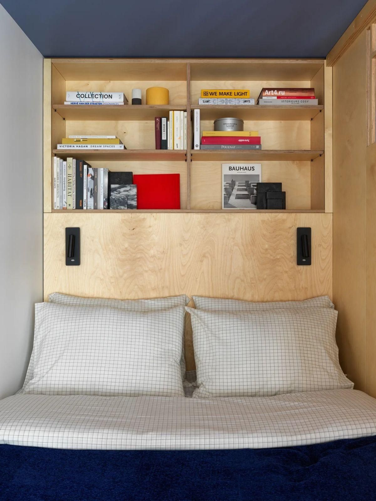 香港小夫妻蜗居27㎡劏房,床下掏洞做衣帽间,太难了