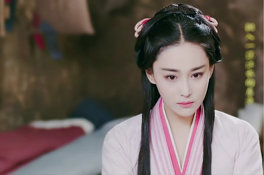 张馨予|何捷把张馨予当女儿宠!他手机里全是她照片,叫她“小孩”太甜蜜