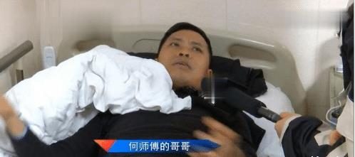 男子路边买玉米还价,遭女摊主堂哥多人殴打,男子:几百斤让我必须全要