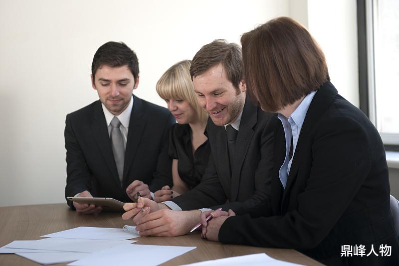 |职场人脉,如何与领导处理关系,让职场之路更顺畅