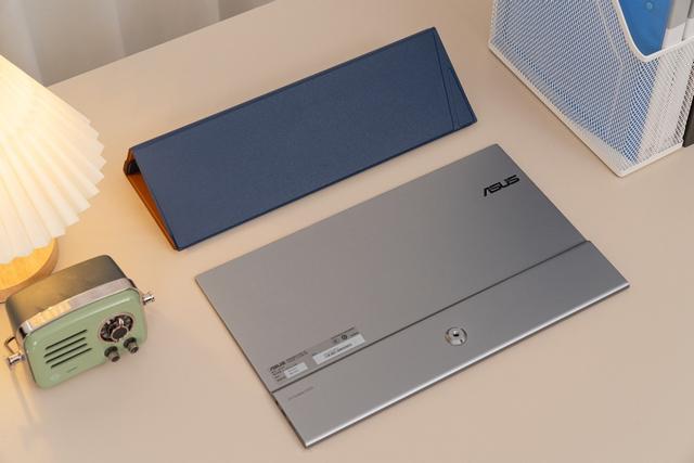 色域高更轻薄 华硕ZenScreen OLED MQ16AH便携显示器测评