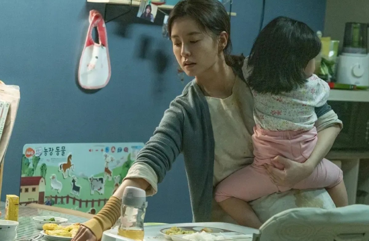 明日之后|“全职妈妈”和“职场妈妈”带的孩子有什么不同?差距很明显